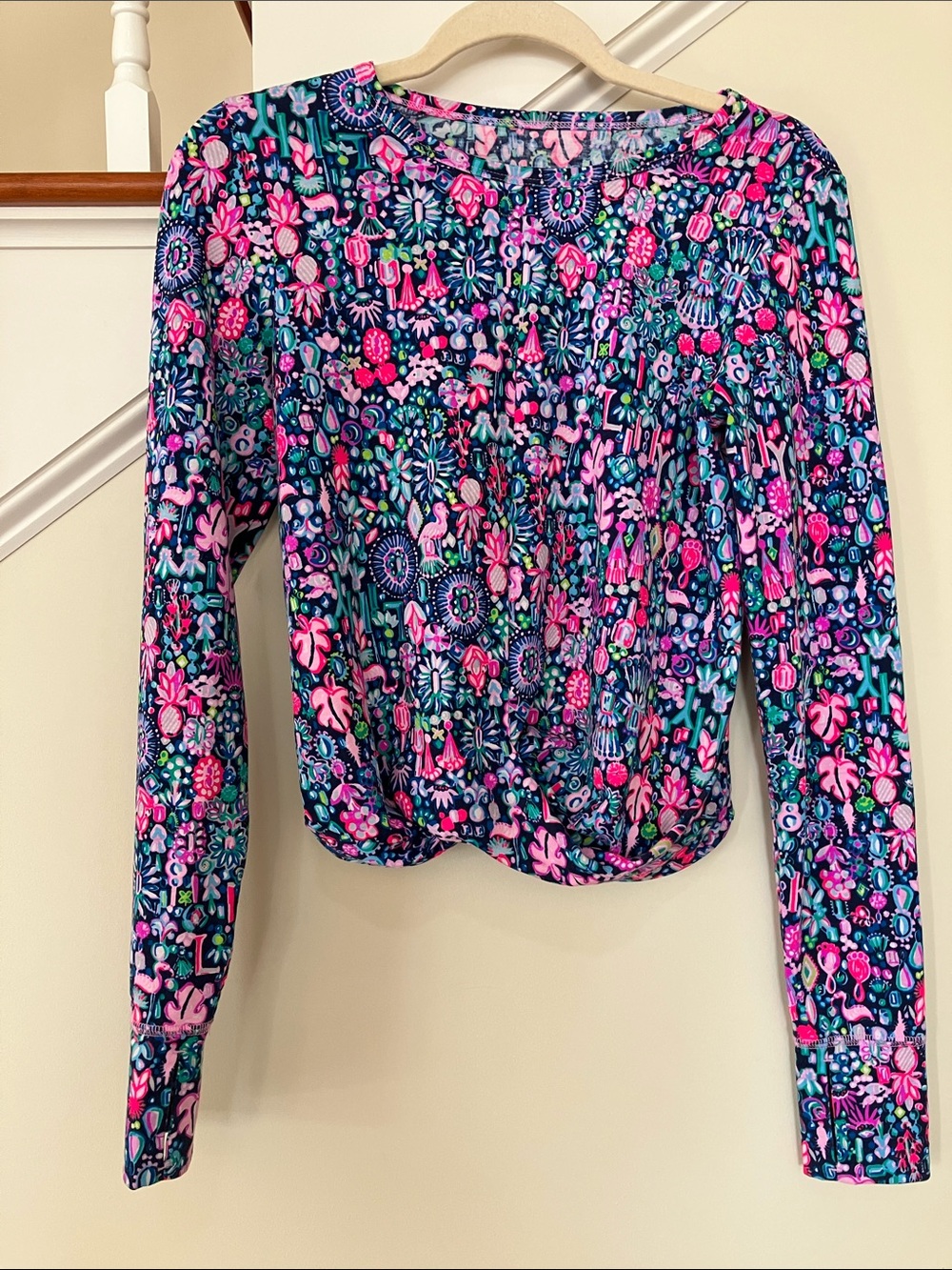 Lilly Pulitzer Luxletic Navy Long-Sleeve multi color shirt Size small.